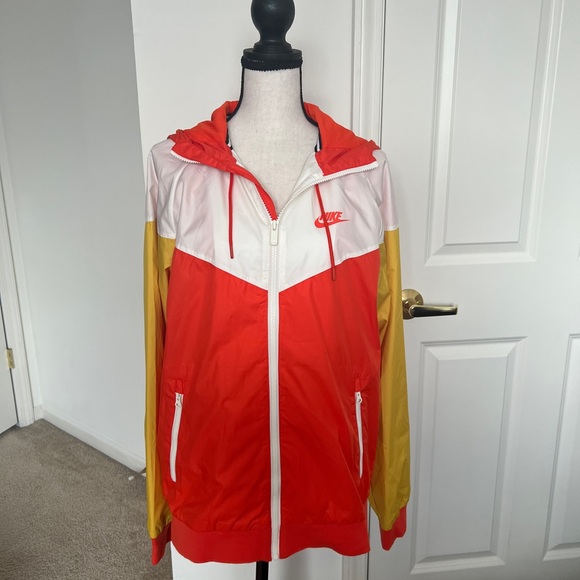 Nike Hooded Jacket - Picture 3 of 9